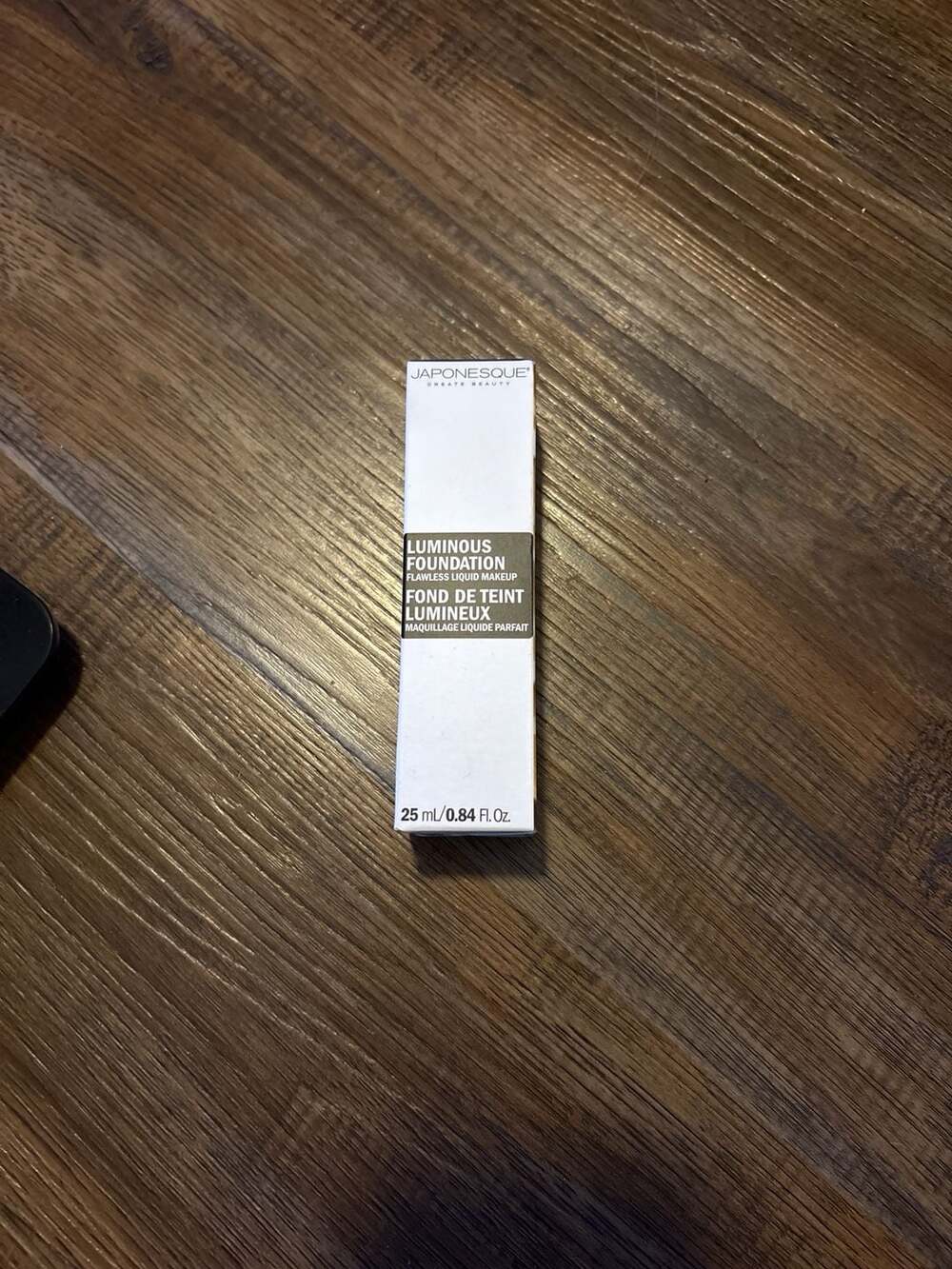 Japonesque Luminous Foundation Shade 10 Flawless Liquid Makeup 0.84 oz